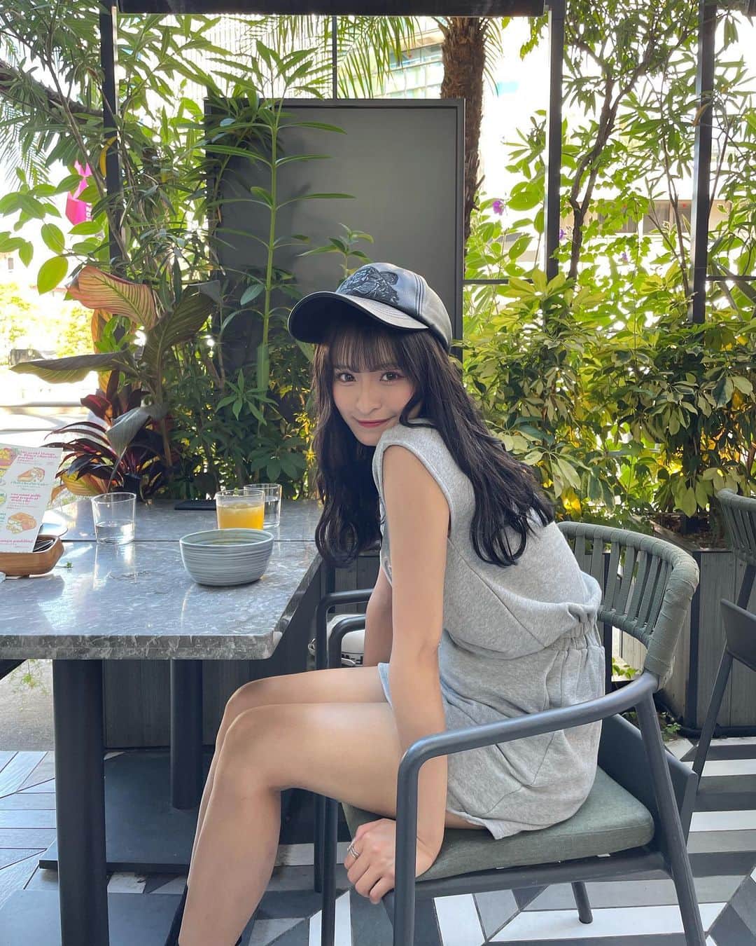 清水里香さんのインスタグラム写真 - (清水里香Instagram)「⁡ ⁡ ⁡ お気に入りの場所🇹🇭🍴 ⁡ ⁡ ⁡ ⁡ #今日のりかてぃー　 ⁡ ⁡」8月6日 20時56分 - partyyy_chu