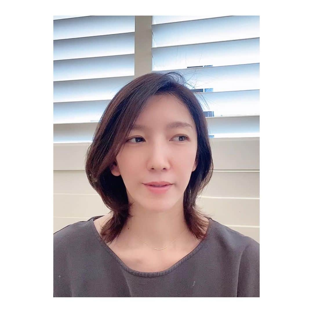 瀬奈じゅんさんのインスタグラム写真 - (瀬奈じゅんInstagram)「⁡ ⁡ 先日、私の全力サポートをしてくれているマネージャー・メイクさんを始めとするスタッフ陣に「インスタでもう少し自分の写真もポストして下さい」とやんわり叱られました……笑。 ⁡ 努力してみます……が…… ⁡ 恥ずかしいねん。 ⁡ ……が……努力してみます笑。 ⁡ ⁡ #愛ある叱咤 #努力します #が … #努力します #全力サポート #ざいまーす 笑 #瀬奈じゅん」8月6日 21時17分 - junsena_official