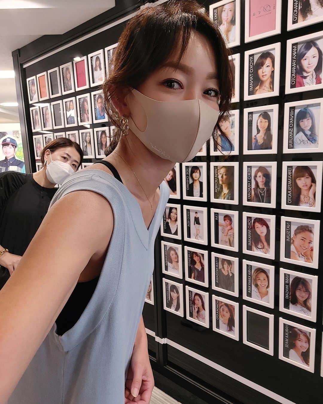 佐藤純さんのインスタグラム写真 - (佐藤純Instagram)「今日は、事務所で打合せ。  15時半にやっとお昼ご飯～🍜  マネージャーとランチは麺の率高い😁💕  しかも、唇ビリビリ辛いやつ‼️  あ、火傷…きれいに瘡蓋とれましたー✌️  #打合せ #ランチ #麺 #ママ #ママモデル #モデル #mama #mamamodel #model」8月6日 21時45分 - junsatoidea