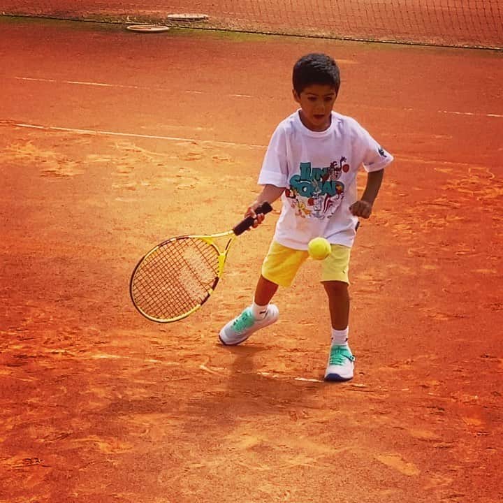 ジョー＝ウィルフリード・ツォンガのインスタグラム：「#tennis #ecoledelavie #familytime」