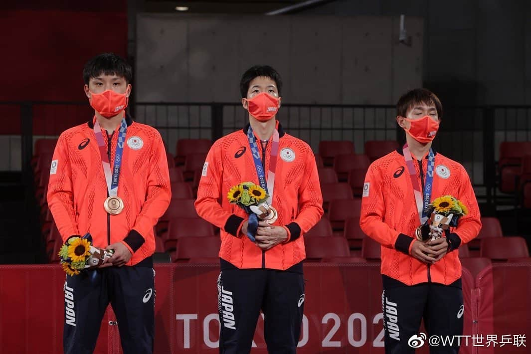 丹羽孝希さんのインスタグラム写真 - (丹羽孝希Instagram)「210806// Tokyo2020 Men's Team Medal Ceremony// Media Pics  . 📷wtt . #東京五輪 #Tokyo2020  #tabletennis #Pingpong #卓球  #niwakoki #kokiniwa #丹羽孝希  #UnitedByEmotion #FromTokyowithlove ❤️」8月6日 22時37分 - allforkokiniwa