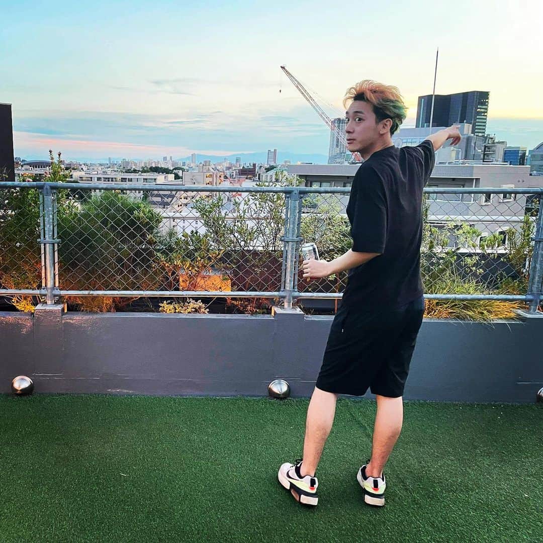 キャプテンしょーたのインスタグラム：「あっち。こっち。そっち。」