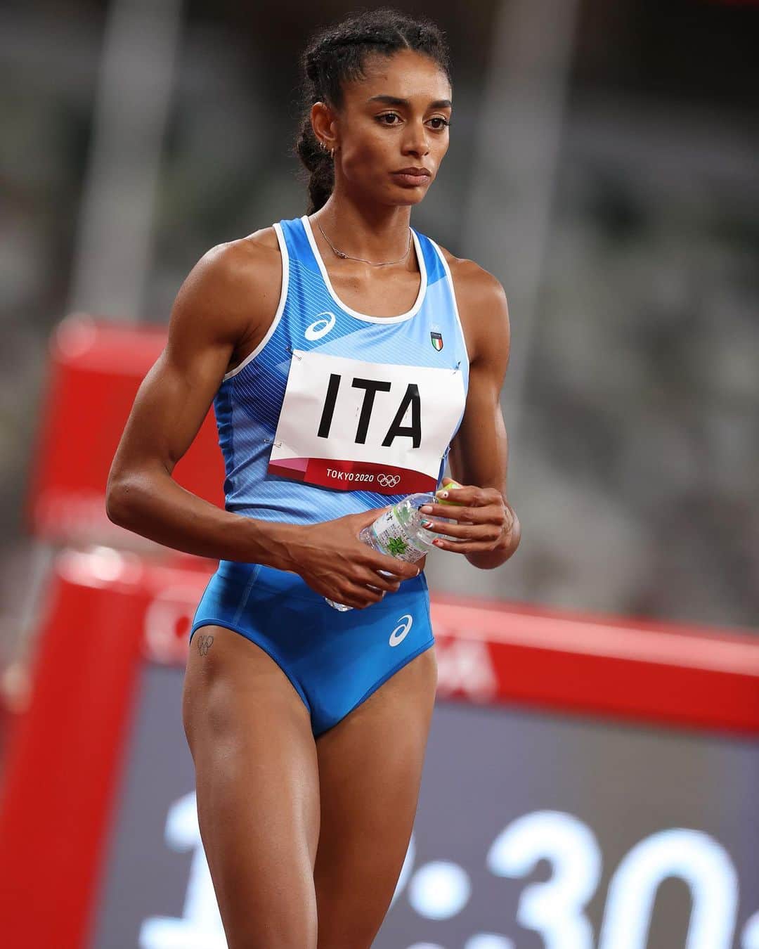 マリア・ベネディクタ・チグボルのインスタグラム：「💙🇮🇹  #trackandfield #olympics #relay #teamitaly #tokyo2020 #focus #concentration #simileagazzella   📸Fidal/Colombo」