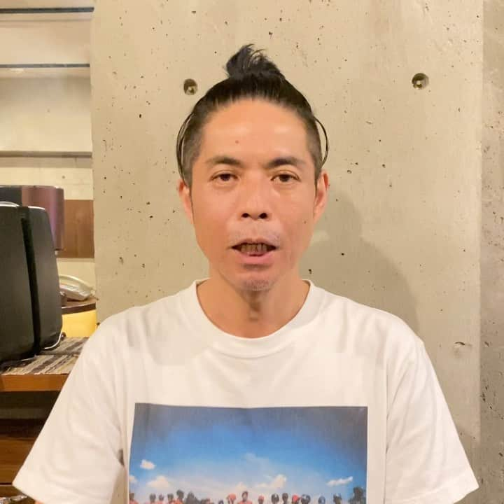 久保田利伸のインスタグラム：「今日午後6時からはNHKFM「ザ・ソウルミュージックⅡ 久保田利伸のPeace&Soul」‼️ 今月のテーマは "R&B Breeze"🍹 お聴きください😌  #久保田利伸  #涼の表現が独特すぎる #暑い毎日を乗り切りましょう #そよ風 #peaceandsoul  #らじるらじる」