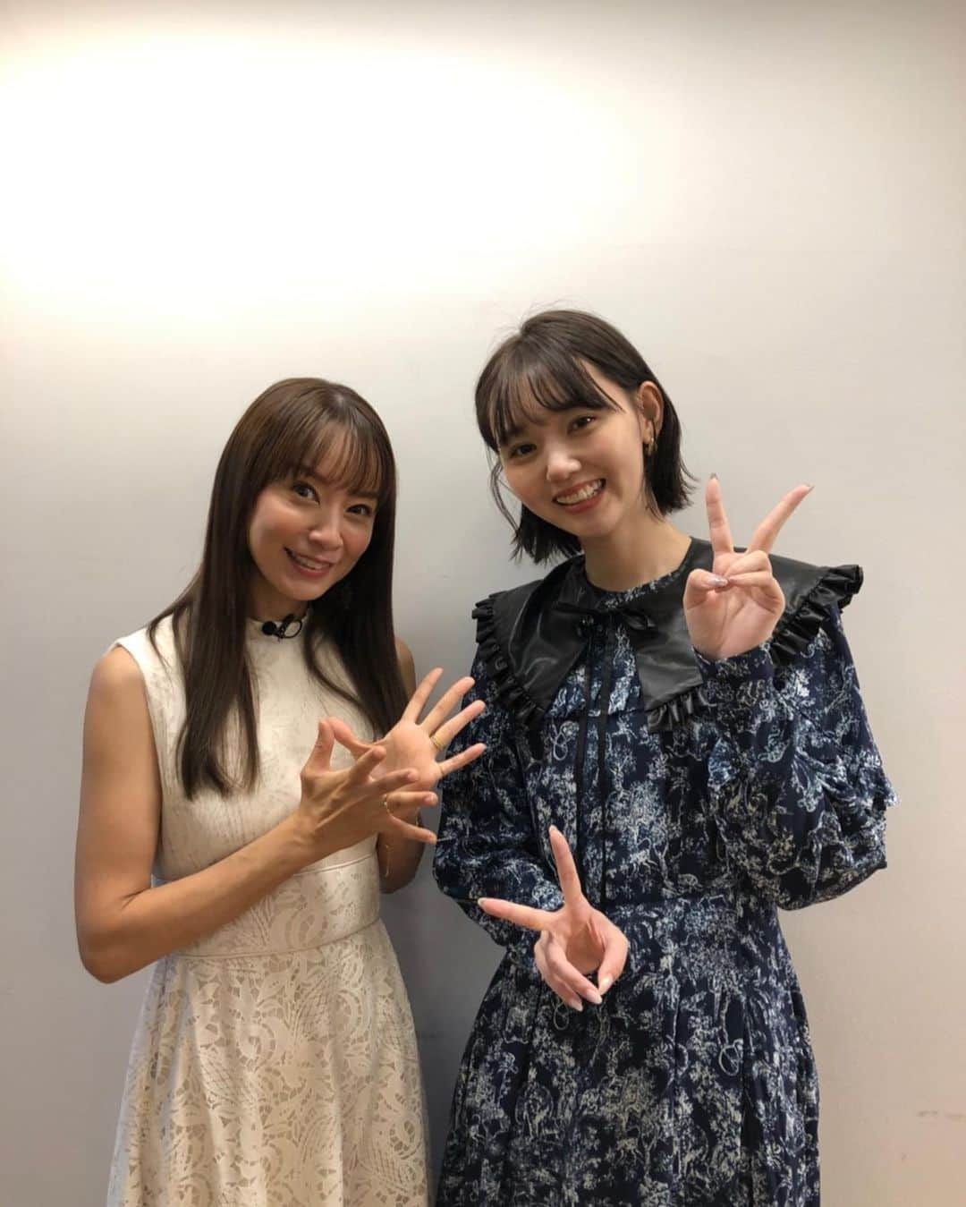 江野沢愛美さんのインスタグラム写真 - (江野沢愛美Instagram)「本日23時30分〜 BS日テレ「中島由貴とミライアカリの女子会ですが」 に事務所の先輩、鈴木亜美さんと 私も一緒に出演させていただいております！ 亜美さんの激辛コーナーや、 女の子同士でたくさん笑った女子会だったので 23時半から見て頂けたら嬉しいです💕  衣装は @coel.official 👶🏻」8月7日 13時02分 - enosawa_manami