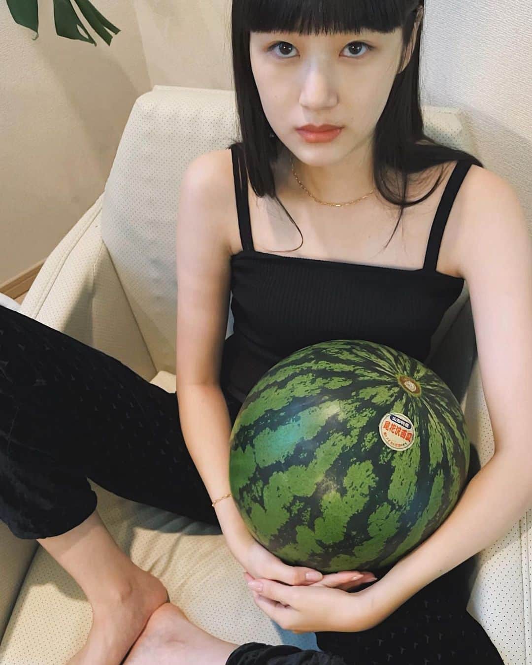 新井貴子のインスタグラム：「My Sun Vol.2🌞  🥤🥺🍉」