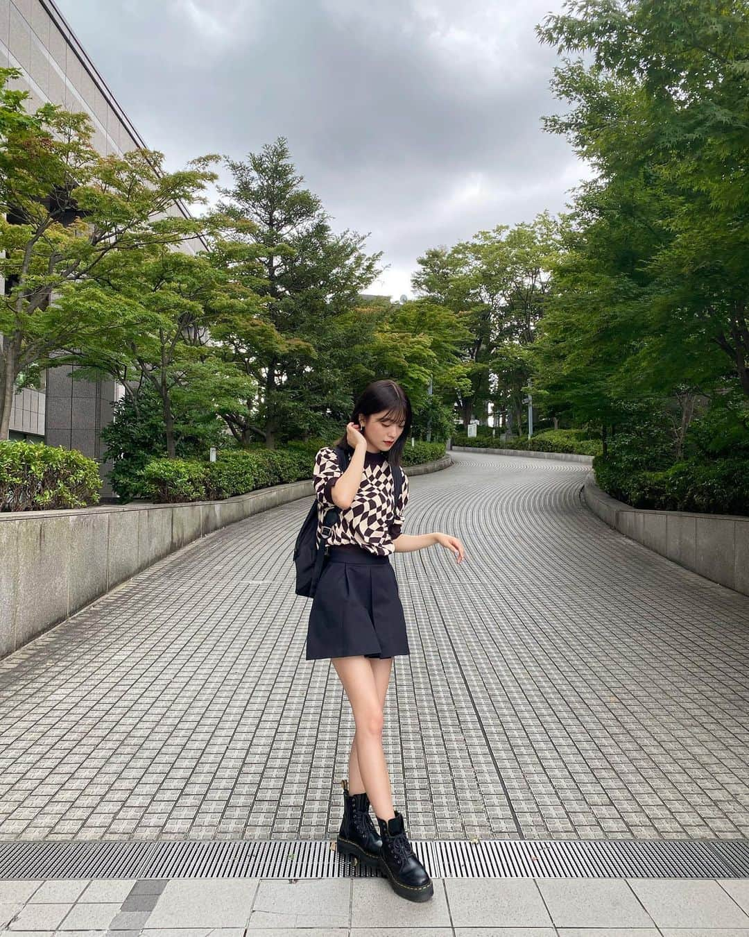 工藤美桜さんのインスタグラム写真 - (工藤美桜Instagram)「#みおのふく　⠀ #ootd ⠀ #最近好みの系統が定まってきた気がする　⠀ #しかし曇天　⠀」8月7日 20時35分 - mmio_kudo