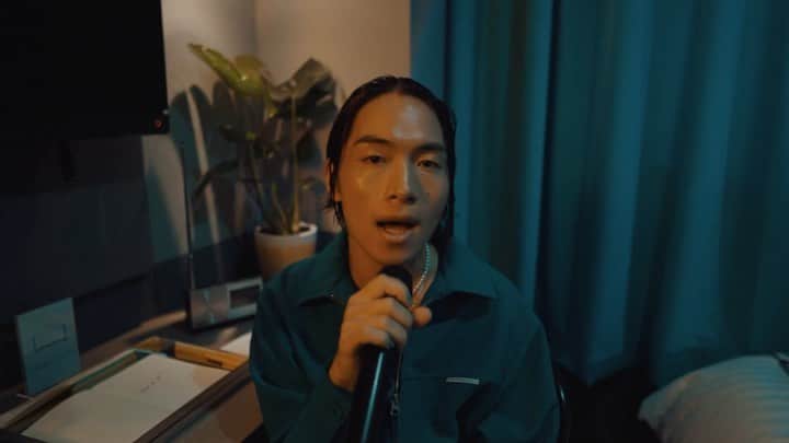 のインスタグラム：「Hotel cure Launch Live観てくれたみんなありがとう🌹 全部屋めっちゃヤバいやろ？🏨   ライブは今月28日までアーカイブあるからチェックしてね！  明日から宿泊もスタートするので、泊まれる人はぜひcureの世界を楽しんでおくれ💜  Director / Camera : ISSEI @mutant_issei Assistant / Cast : Dan @danbabeboo PA Engineer : Yuki Uchibayashi @uspyuki Recording Engineer : Takahisa Sekiguchi @ppktaka Mixing Engineer : Hiraku Someno @hirasome  Stylist : TEPPEI @stylist_teppei Stylist Assistant：Keisuke Morita @keisuke_morita0319 Hair : TAKAI @rr_takai_  ［maxilla］ Art Director：Masaki Watanabe @masakebab Hotel cure Logo Design：Masaki Watanabe Key Visual Animation：Ryoji Yamada @ryoji_yamada Production Designer : Emi Kaneko @emi.kaneko_ Producer：Seiya Suzuki @seiya02_23  ［L&G GLOBAL BUSINESS］ Brand Manager ：Shoko Ryuzaki @shokoryuzaki Planner：Takahiro Sumita @sumita_takahiro Project  Manager：Shotaro Kiyohara  @saturday_night_palsy_ Web Designer：Naho Ando  @suppage_records_  https://www.hotelsheosaka.com/hotelcurebysirup  #SIRUP #Hotelcure」