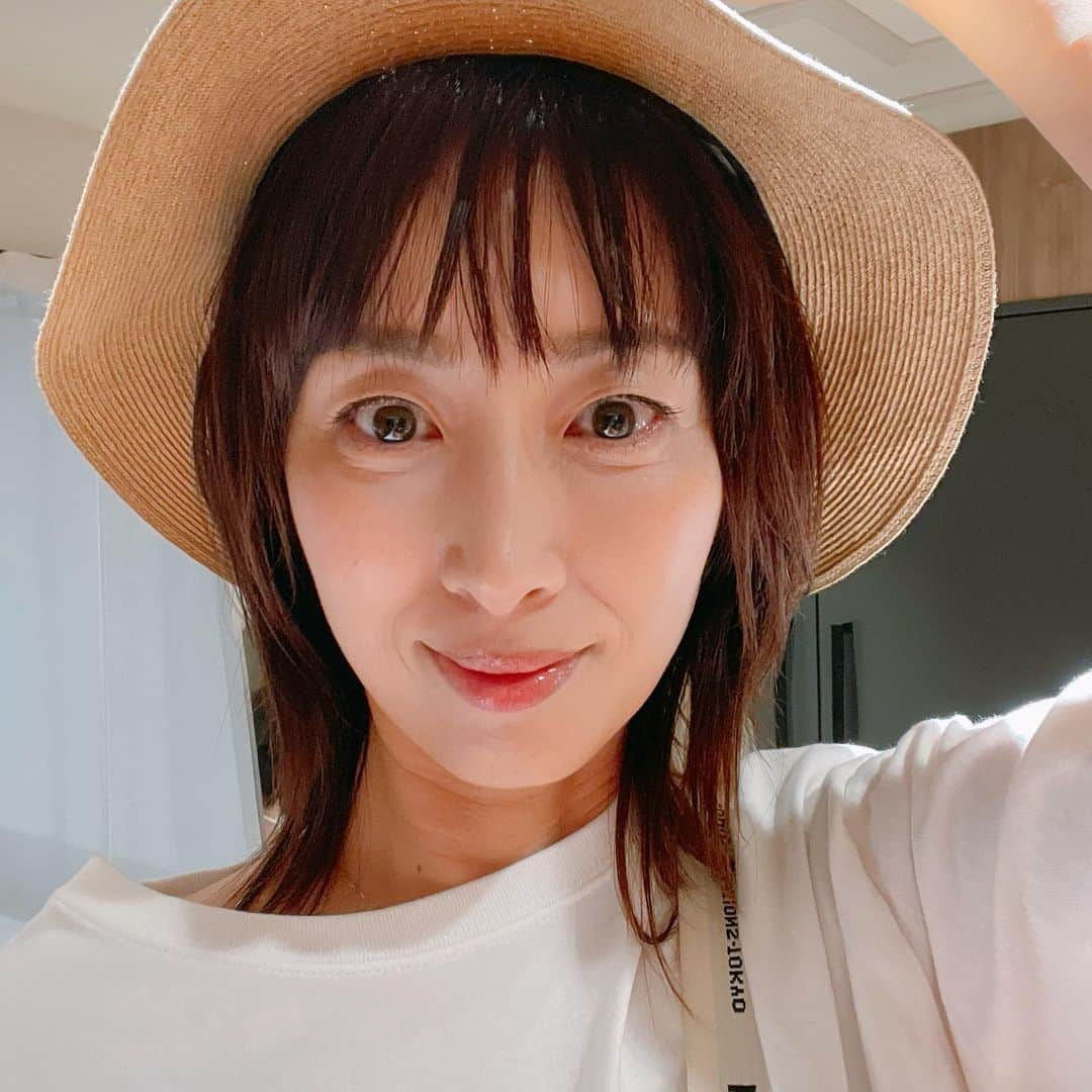 坂下千里子さんのインスタグラム写真 - (坂下千里子Instagram)「夜分遅くに失礼します！明日の朝のオンエアーだけお知らせさせて下さい！. . 明日のOAです！  TBS系列 7:00-7:30 「健康カプセル！ゲンキの時間」 . よろしくどうぞ♡ . #夏休み#夜更かし #おやすみ」8月7日 23時53分 - chiriko_sakashita_official