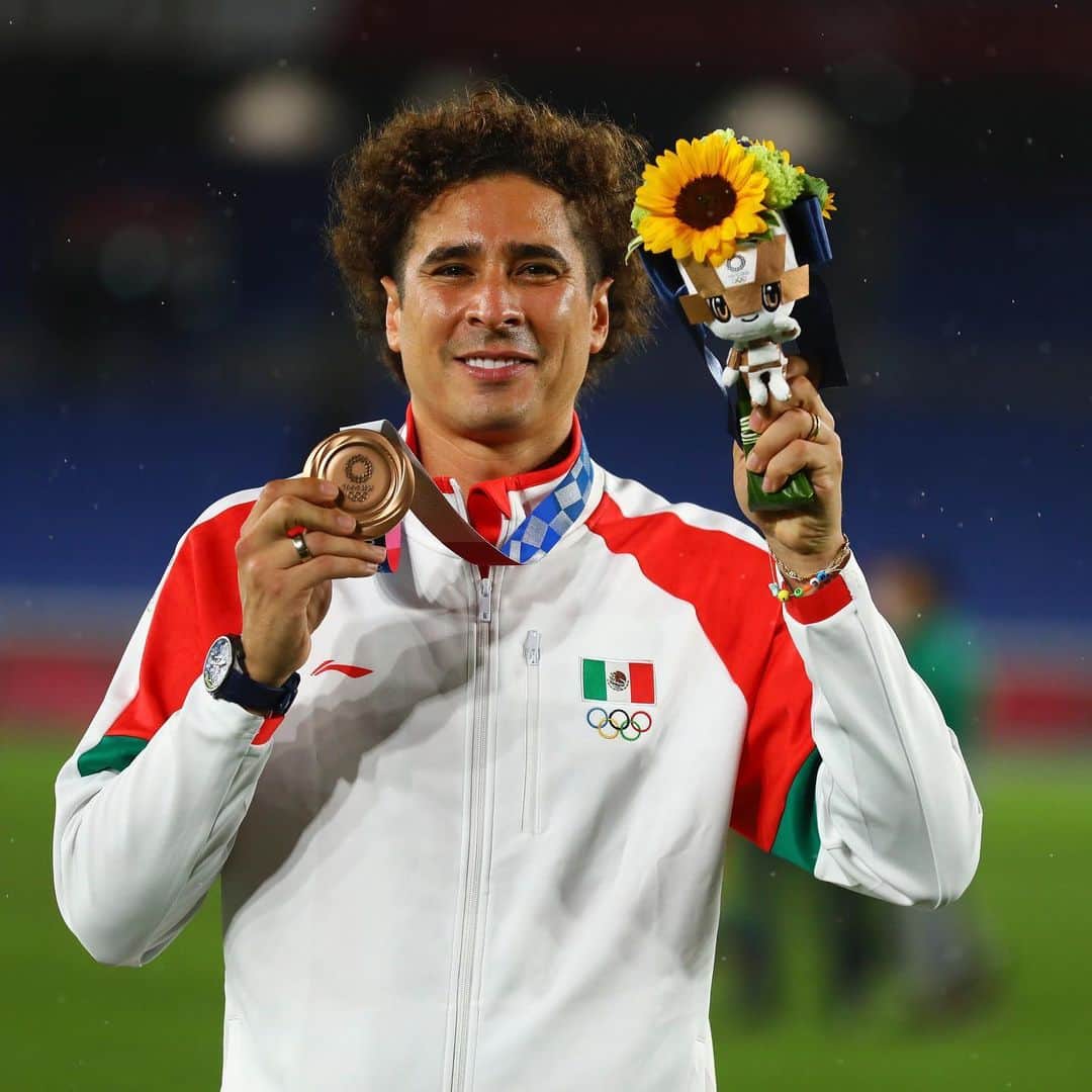 ギジェルモ・オチョアのインスタグラム：「Siempre en mi ❤️ … para toda la vida! 🔥#Tokyo2020」