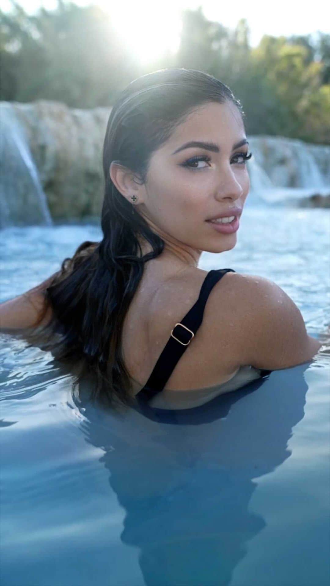 Alexandra M Rodriguezのインスタグラム：「One of Italy’s best-kept secrets and an absolute must do in Italy. A collection of silk blue water springs over 4 thousand years old on different levels that are heated by the nearby volcano. A small but powerful stream of water keeps the water flowing down all levels and makes sure it has a constant temperature of 98 degrees Fahrenheit/ 37 degrees Celsius.   Brought to you by  @places.co @contentcreator.team   @travelandleisure @bestvacations」