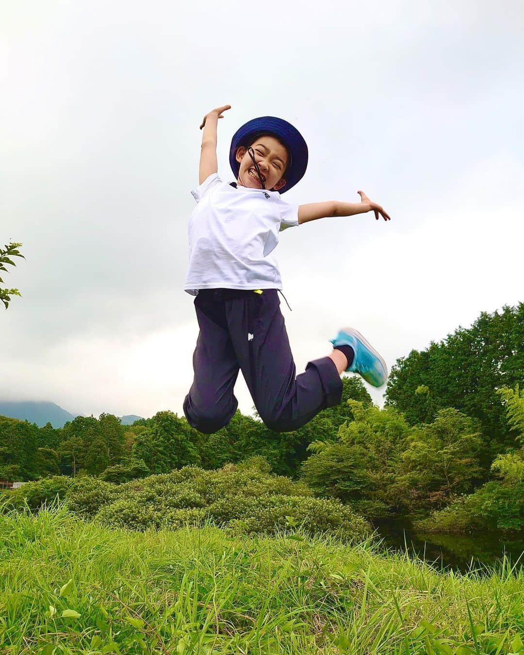 村山輝星さんのインスタグラム写真 - (村山輝星Instagram)「【出演情報】 テレビ東京系「キャンプ家族の大作戦」に出演させていただきます。  2021年8月8日(日)16:00~17:15  是非、チェックお願いいたします☑️  #村山輝星 #キャンプ家族の大作戦 #劇団東俳 #Tプロジェクト #子役 #タレント #Youtuber好きな人と繋がりたい #youtubechannel #きらり #輝星 #kidsyoutubechannel #小学生女子 #youtube #youtuber #ユーチューブ #youtubekids #小学生」8月8日 9時34分 - murayama_kirari_staff