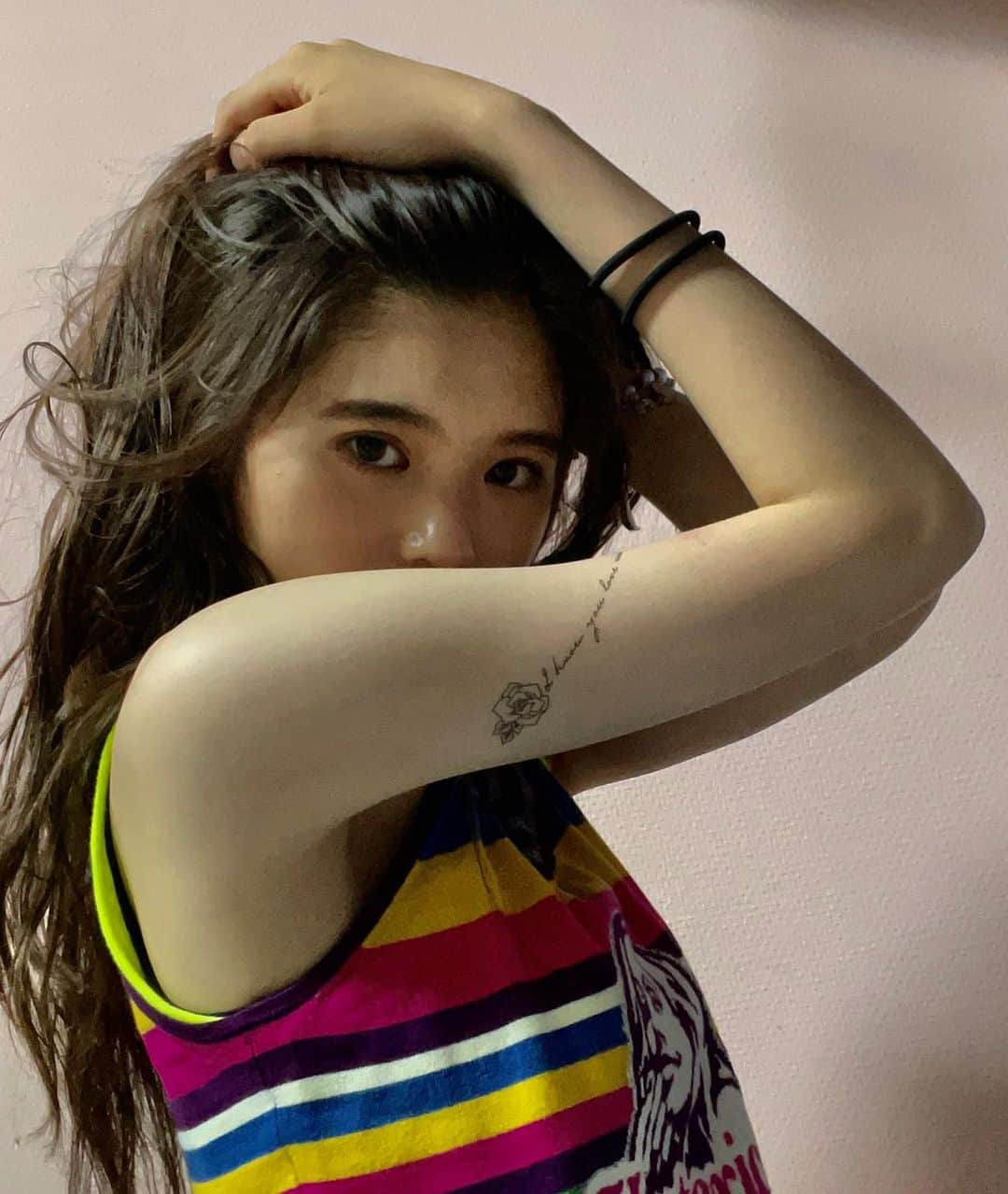 Girls ガールズガールズ さんのインスタグラム写真 Girls ガールズガールズ Instagram とあですー 前回顔写ってなかったので 多めにあげますー 夏休みだから タトゥーシール つけてみた 結構ハマりました Girls2 ガールズガールズ ガル学