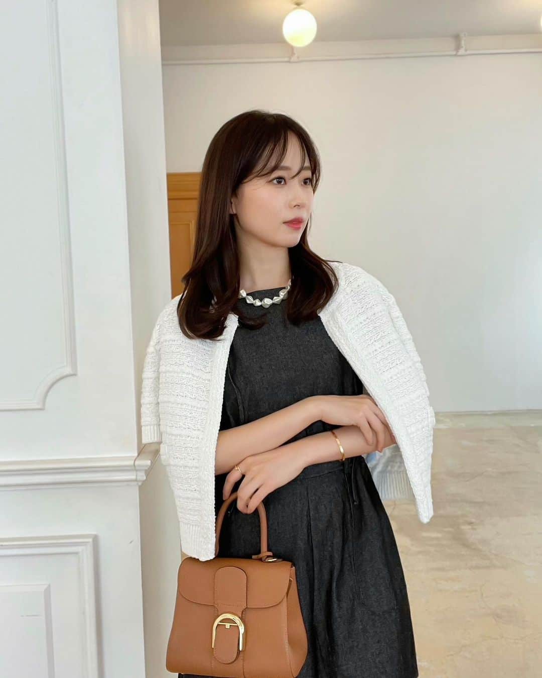 ハンナミのインスタグラム：「🕊  ツイードカーデを羽織っても ブラウスと合わせても ,,🤍✨  8.13(金)に発売予定です ♡」