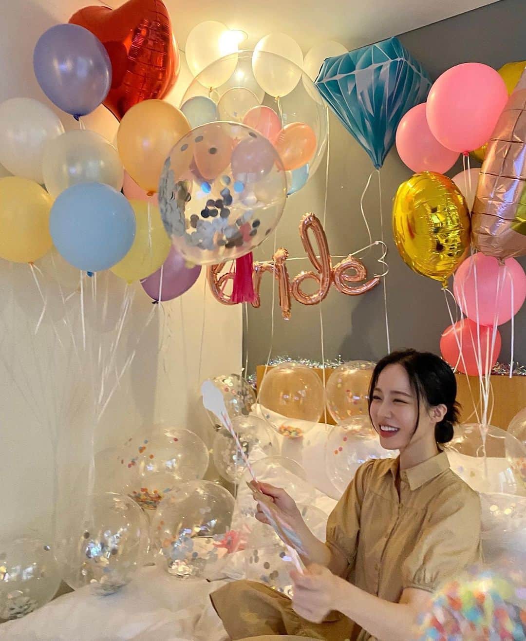 ぺ・ユンギョンさんのインスタグラム写真 - (ぺ・ユンギョンInstagram)「Bridal shower for dear CH 🎂👰🏻‍♀️❣️  짧은 만남이었지만 우리가 더 신났던 ☺️ 행복해야해🙏🏻」8月8日 16時04分 - _yoonkyoung