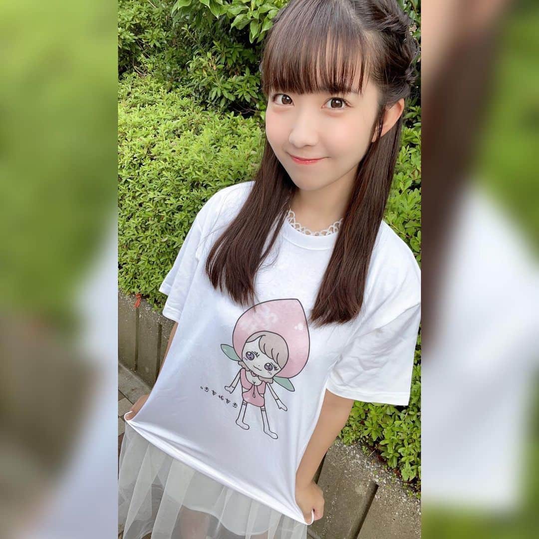 天羽希純のインスタグラム：「生誕T締切、明日12:00‼️  みてみてー💓生誕T着てみたよ💓  どうかな？？  自分でデザインしたんだけど色味とかもこだわったのでぜひみんなに着て欲しいな💋  生誕限定グッズなのでまだ未チェックの方はぜひ！  URLはインスタのストーリーにのせるね！✨✨  https://ec.2i2.jp/items/49798869  #誕生日 #コスプレ #cosplay  #japanesegirl #可愛い女の子 #グラビア #gravure #グラドル #アイドル #Japaneseidol #撮影会 #撮影会モデル #被写体  #フェチ」
