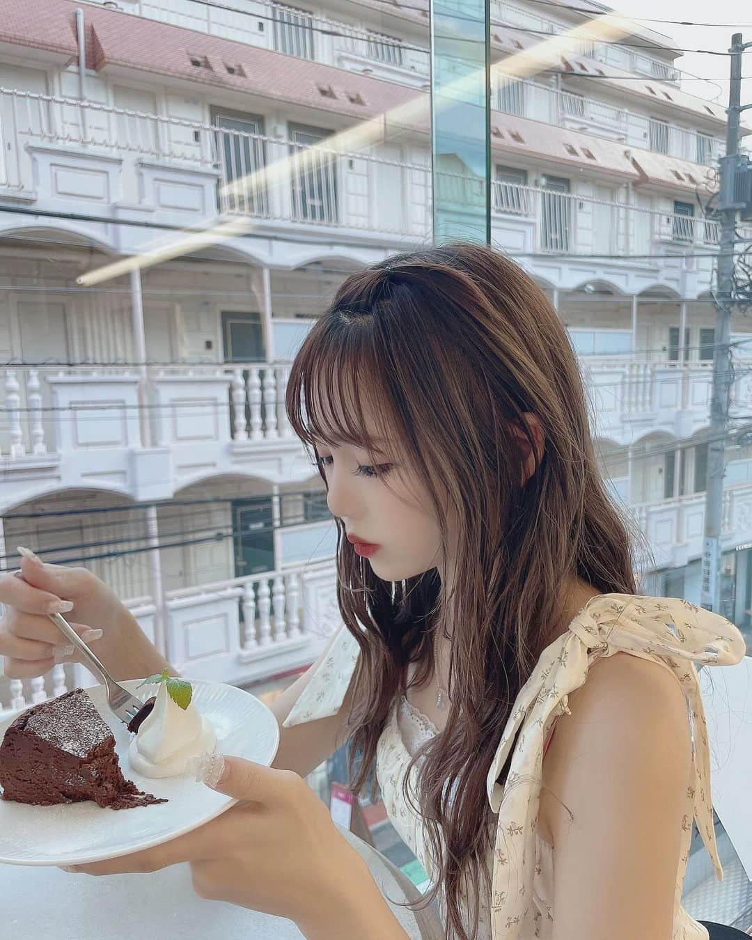 津代美月さんのインスタグラム写真 - (津代美月Instagram)「. いつしかの 🥀  ここのガトーショコラ本当にすき」8月8日 21時34分 - __tsushiromizuki