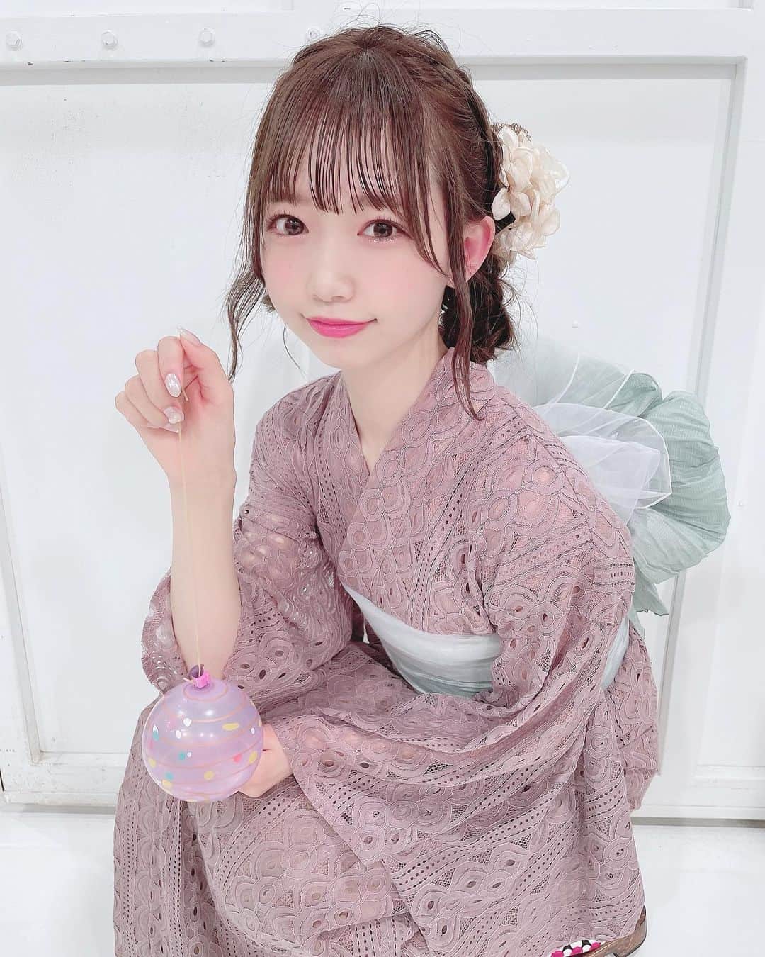 畑美紗起のインスタグラム：「生写真はLA BELLE ETUDEさんの 浴衣を着させていただきました👘🎐  お袖が透けてるレースなのがかわいいの💭🌸  #ラストアイドル #畑美紗起 #浴衣 #夏コーデ #shooting #me #instagood」
