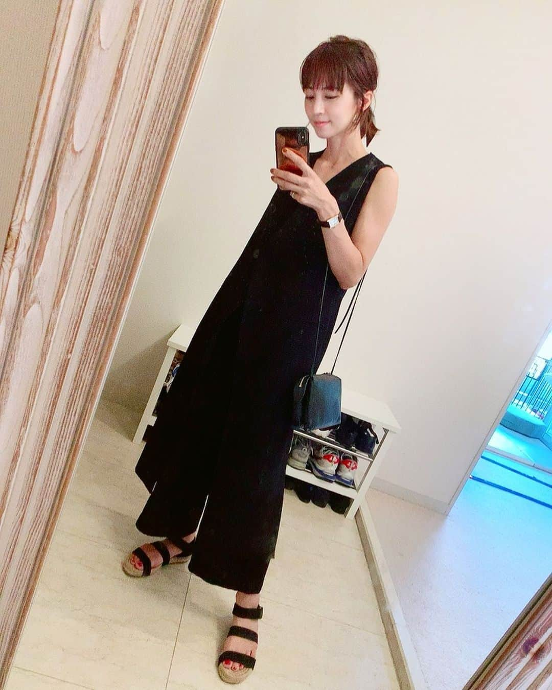 安田美沙子さんのインスタグラム写真 - (安田美沙子Instagram)「いつかの私服。 ZARAのジレが使える🤍🤍🤍 この２つの展示会に行きました✨ お迎えまで時間がなくて、30分しか見れなかったけど、可愛かった❤️  @mayukoarisue  ちゃんのお洋服もあって、時間がないのを知って全てを高速で説明してくれた☺️ありがとうっ！楽しかったよっ🤍  @inella_official @matured_official  YouTube「安田美沙子です。」 昨夜河本さんとのコラボ後編の私がしかけたドッキリが公開されました✨ ぜひご覧下さい⭐️ プロフィールからも飛べます✨ https://youtu.be/USL2yWiojpE  #YouTube #ドッキリ　#コラボ #exibition #fall #aw #thanks」8月9日 9時34分 - yasuda_misako