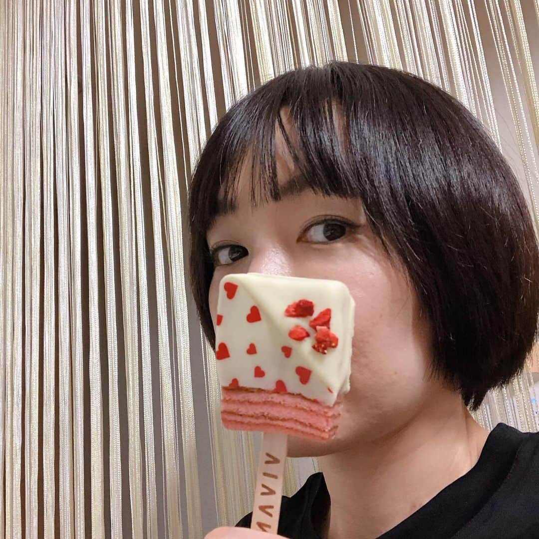 宮川美保さんのインスタグラム写真 - (宮川美保Instagram)「涼子ちゃんにもらったバームクーヘン。 わたしがバームクーヘン好きなのを覚えていてくれた優しさ！！  #みっほバウム #バウムクーヘン #vivant #びばぁーん」8月9日 9時43分 - miho.miyagawa