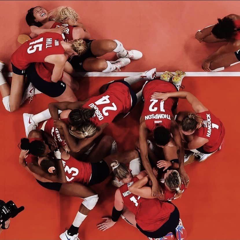 ケルシー・ロビンソンのインスタグラム：「Tears of joy ❤️  Thank you Japan for an incredible Olympic Games! Truly grateful for all the hard work it took to make sure the games took place 🥰💕✨」