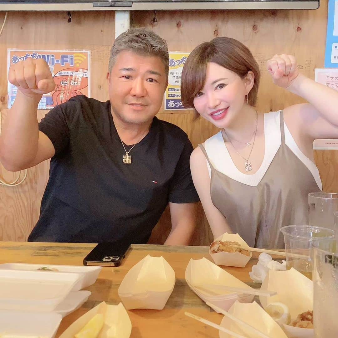 里美ゆりあのインスタグラム：「@kameda033 @crane_bridge88  YouTubeコラボさせて頂きました♡  西成最高(*｀ω´)b  ありがとうございました‼️  #大阪 #西成 #YouTube #YouTuber #亀田史郎チャンネル #亀田史郎 #里美ゆりあチャンネル #里美ゆりあ」