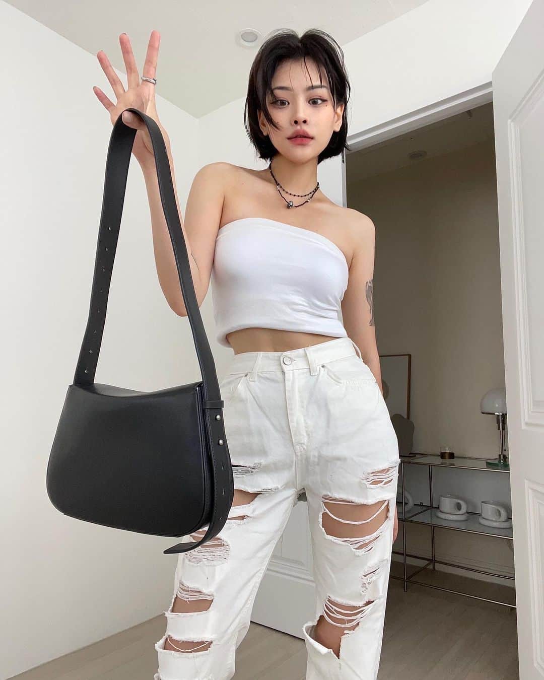 ビヤのインスタグラム：「New ! 👜🖤@oioikorea  #oioicollection #drapbag #ootd #nextweek」