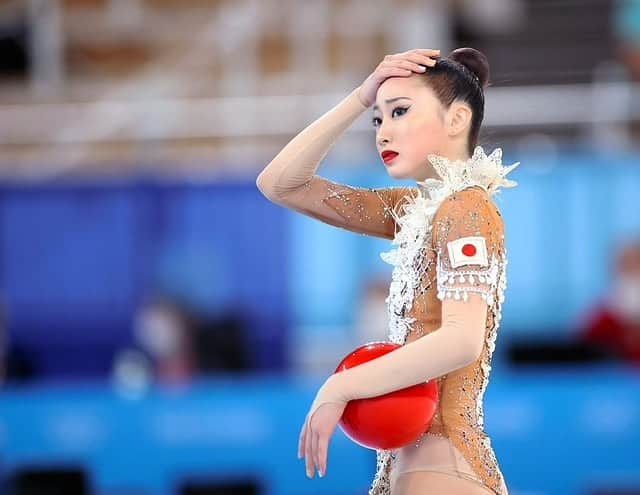 大岩千未来のインスタグラム：「.  東京オリンピック、沢山のご声援ありがとうございました！！  今まで辛いことも苦しいこともこの日の為に頑張って乗り越えて、やっとここまで上り詰めて掴んだオリンピックは、自分が思い描いていた夢の舞台とはほど遠く、悔しい結果となってしまいました。  それでもやっぱりこの舞台に立つことができて、すごく幸せでした😌❤️  支えてくださった皆さん本当にありがとうございました🙏 #Tokyo2020 #olympicgames #Rythmicgymnastics #fairyjapan」