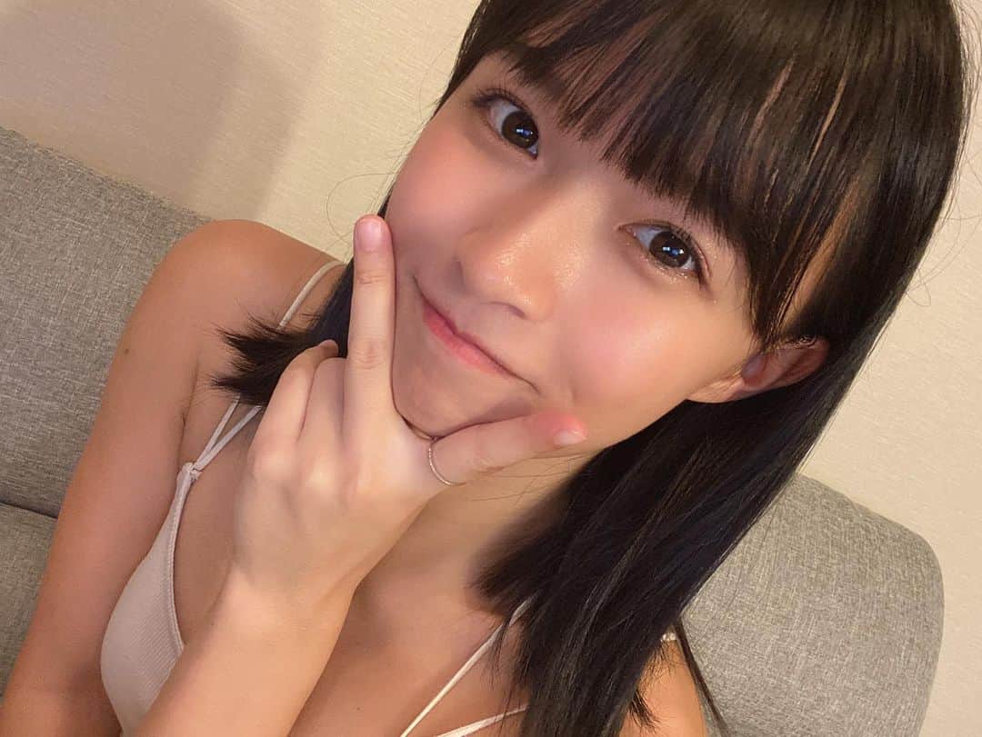 百川晴香さんのインスタグラム写真 - (百川晴香Instagram)「おやすみなちゃーい👍💕 #japanesegirl #cute #followme」8月10日 0時11分 - momokawaharuka