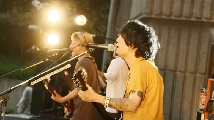 のインスタグラム：「【本日まで／オフィシャル2次受付】 ⁡ “Live at 野音 2021” 9/19(日)日比谷野外大音楽堂 OPEN 16:30 / START 17:30 ⁡ チケット：6,000円 https://eplus.jp/ncis2021hp/ 受付期間：8/9(月)23:59まで(抽選)  ⁡ ※学生の方は会場にて学生証提示で1,500円キャッシュバック ※高校生以下の方は会場にて学生証提示で2,000円キャッシュバック  ⁡ 詳細はオフィシャルサイトをご覧ください。 ⁡ また、"Live at 野音 2019 ～Tour Beginning～”より「Chaotic Imagination」のライブ映像をオフィシャルYouTubeにて公開中！ ⁡ #nothingscarvedinstone #ナッシングス #ncis #silversunrecords #野音」