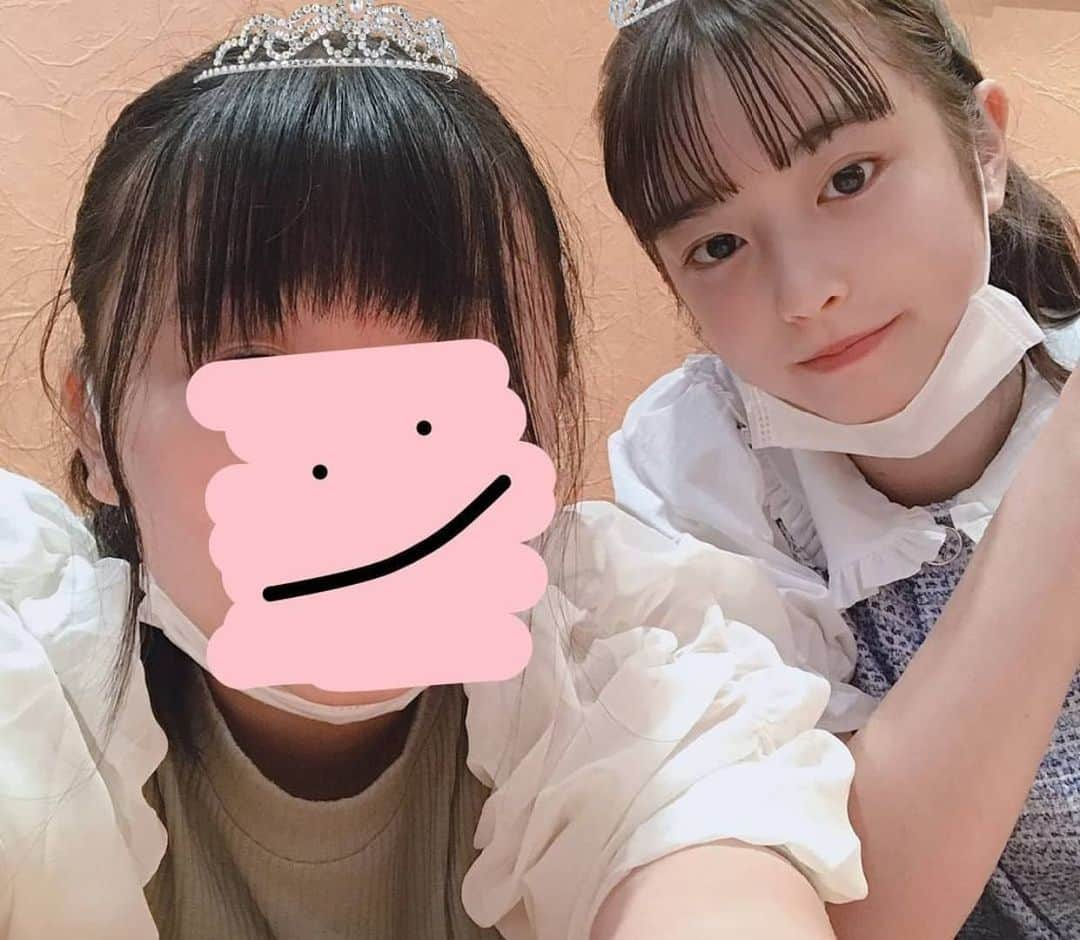 葛西杏也菜さんのインスタグラム写真 - (葛西杏也菜Instagram)「🌼🌼  結構前に友達と遊びに行ったんだ~ この子とは小学生からずっと仲良くてお泊まりもしたことあるの!!  前にインスタにあげた指の子だよ~(分かるかな?)  #葛西杏也菜 #ミスセブンティーン #友達 #プリクラ」8月9日 18時31分 - ayana_kasai_official