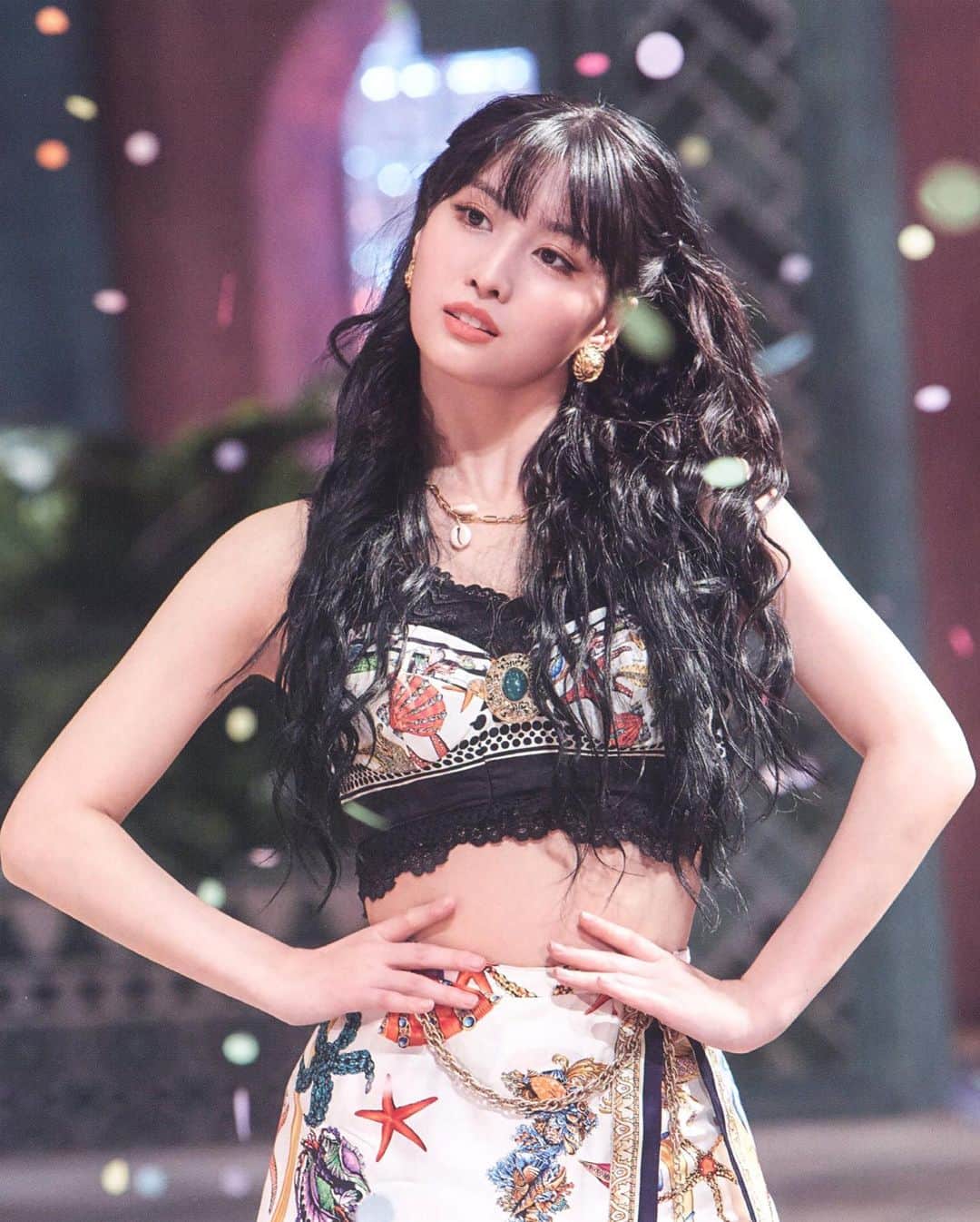 モモのインスタグラム：「♡ [Scan] 210809 - “Taste Of Love” Monograph   -  #MOMO #트와이스 #모모 #平井もも #もも #TWICE © njmsjmdct2」