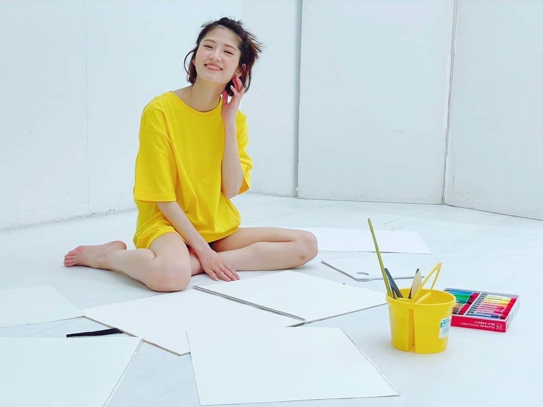 若月佑美さんのインスタグラム写真 - (若月佑美Instagram)「. oekaki🎨 . #黄色  #アンドチョコレート  #若月佑美」8月9日 19時25分 - yumi_wakatsuki_official