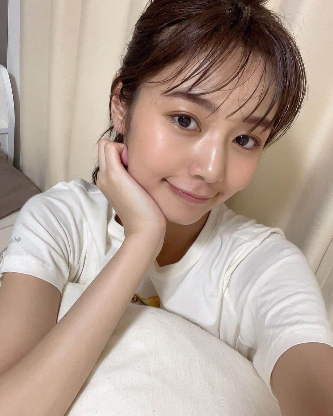 杉浦みずきのインスタグラム：「・ ご無沙汰しております！ 当面お休みを頂いておりましたが、今日から無事復帰させて頂くことになりました。 たくさんのご心配とご迷惑をお掛けして本当に申し訳ありませんでした🙇‍♀️ 温かいメッセージを下さった方々、ありがとうございました。 今日からまた元気いっぱい活動していきますので、引き続き宜しくお願い致します！  杉浦みずき」