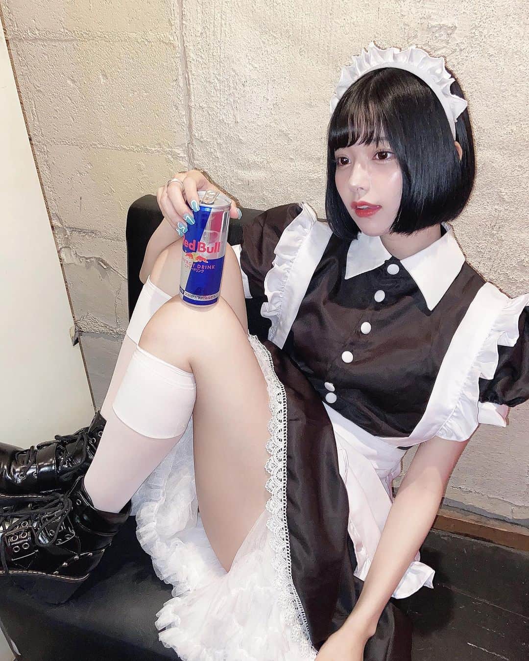 sarimaru(国木田さりまる)のインスタグラム：「夏は暑いので涼しくなるまで有給貰います㌠。」