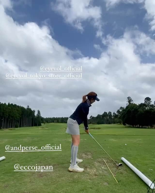 青木茉里奈のインスタグラム：「⛳️🍃」