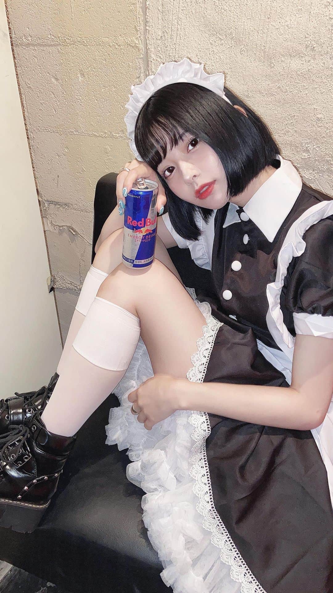 sarimaru(国木田さりまる)のインスタグラム：「当日欠勤常習犯メイド」
