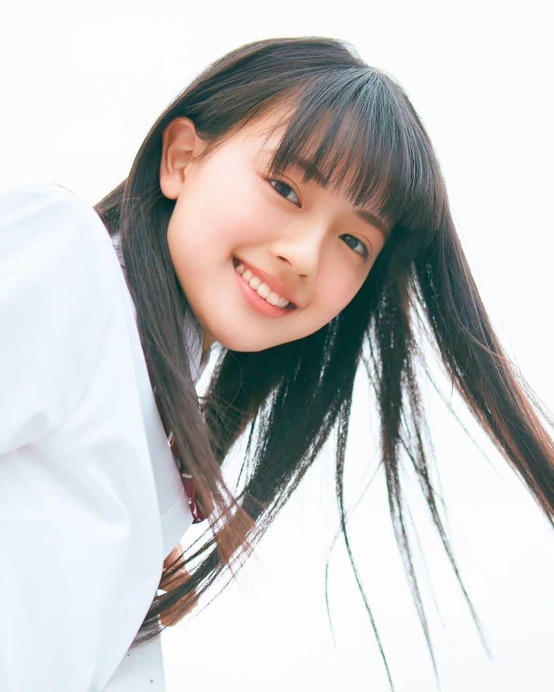 上坂樹里のインスタグラム：「今日でミスセブンティーン2021投票期間が最終日となりました。 沢山の応援本当にありがとうございました🙇🏻‍♀️ コメントやdmで応援メッセージを送っていただいたり、ストーリーなどで拡散していただき、 とても嬉しかったです（ ; ; ） 自分の力にも凄く繋がりました！  本当にありがとうございました！  #ミスセブンティーン2021 #ありがとうございました #上坂樹里」