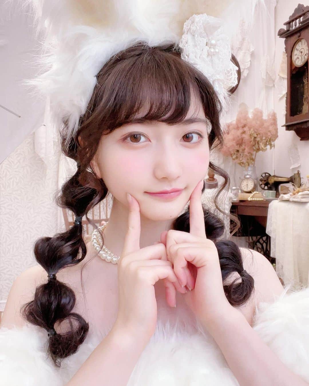 加藤咲希のインスタグラム：「うさぎさん〜U・ ̫・U . #加藤咲希 #04line #04 #05 #16 #16歳 #16才 #jk2 #sjk #jk」