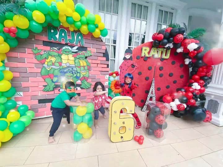 Syahriniのインスタグラム：「• Kangennyaaa Sama 3 Anak Ini, Lucunyaaa Baby Azzura Ade Raja And Kaka Ratuuuu, …  ~ My Precious Niece And Nephew ~  ________________𝓢𝓨𝓡________________  #PrincesSyahrini」