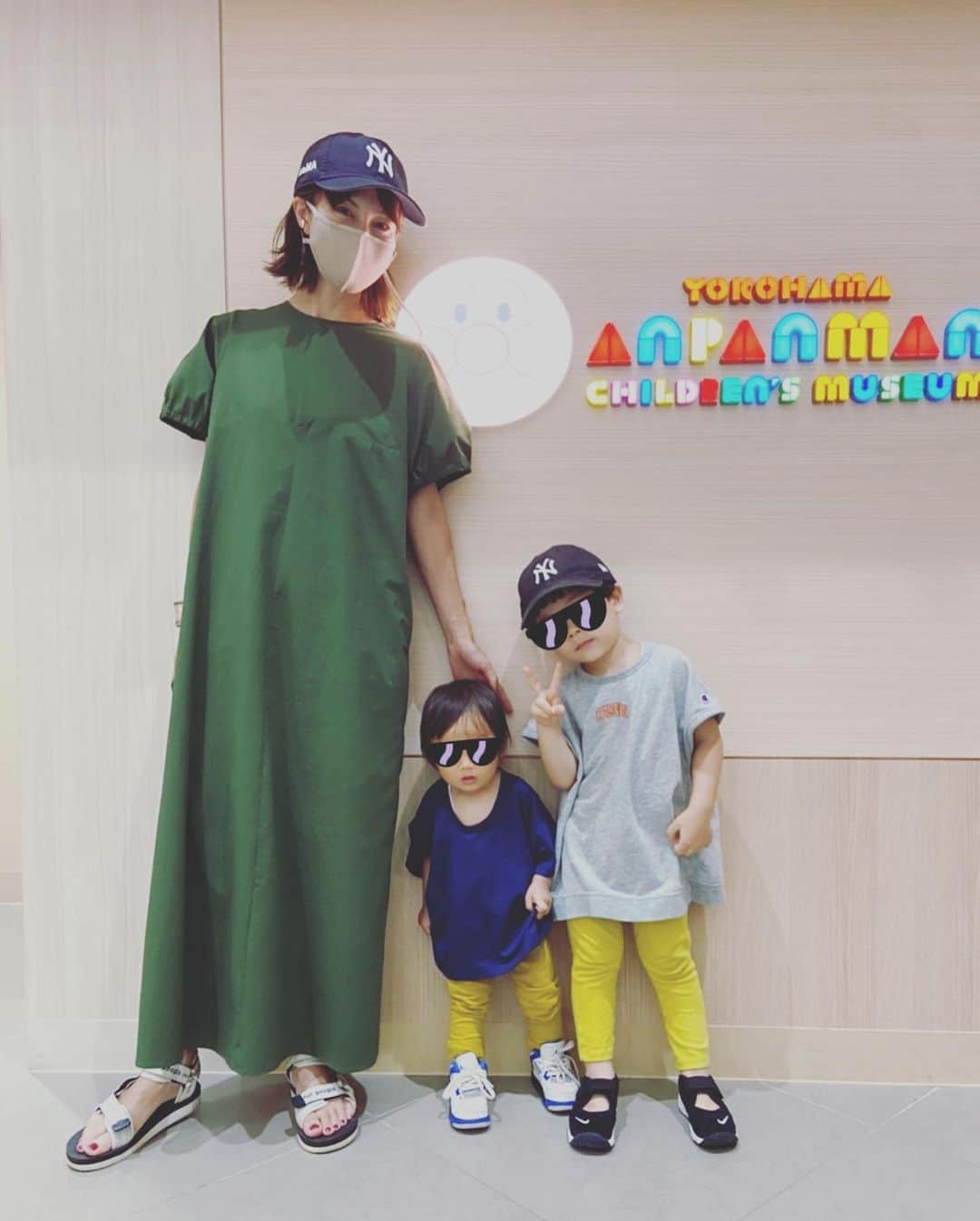 安田美沙子さんのインスタグラム写真 - (安田美沙子Instagram)「いつかのアンパンマンミュージアム。下の子が初めて口にした言葉はアンパンマン🤍  日々アンパンマンを崇拝しているので、パンを買いに行きました。 弟はもちろんアンパンマン。 私と兄はフワリーちゃん🤍赤ちゃんまんと間違えてた。笑 なんてかわいんだろう❤️ いつも助けてくれてありがとう。  #アンパンマン #onepeace @herin.cye」8月10日 9時58分 - yasuda_misako