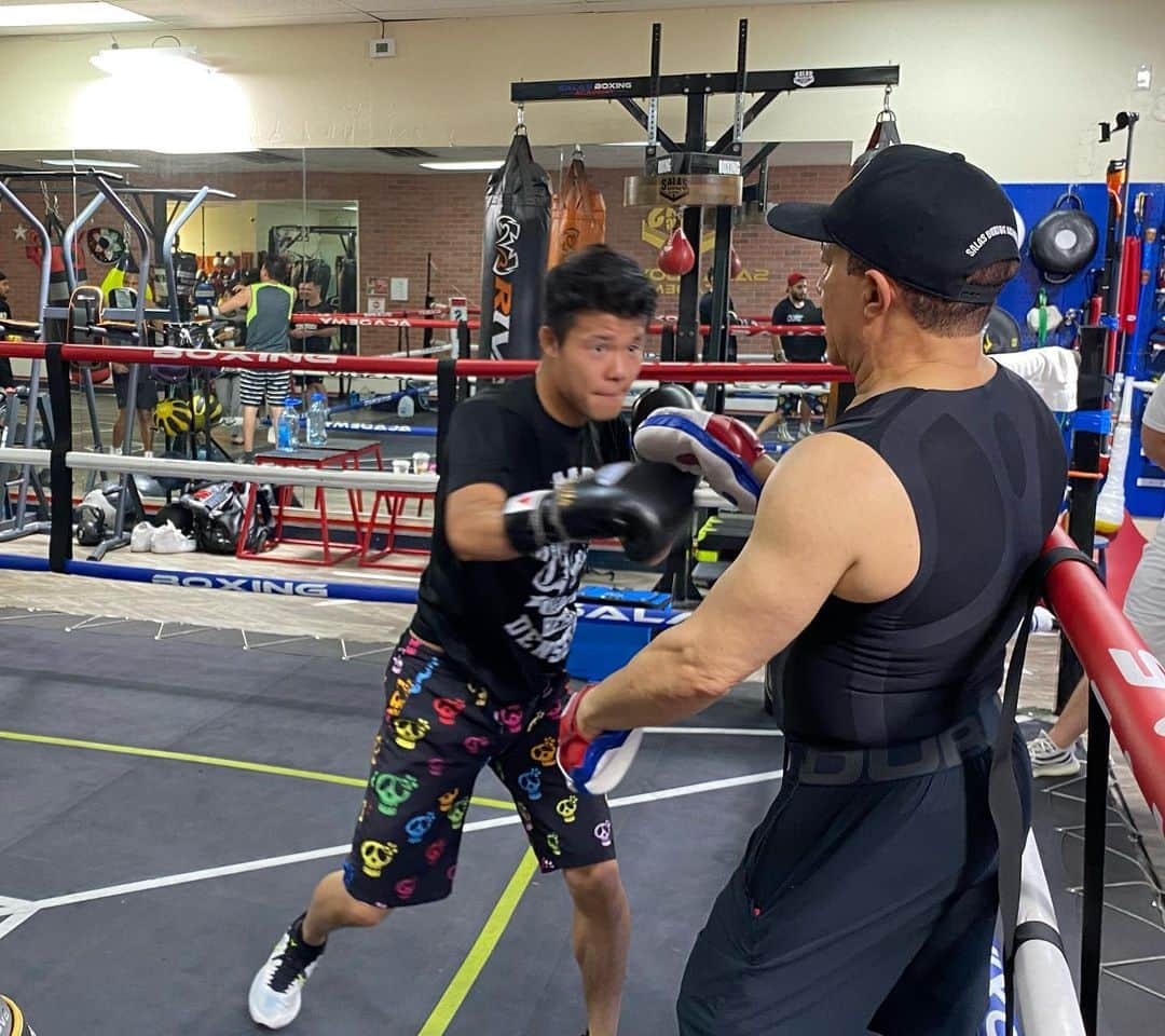 亀田和毅さんのインスタグラム写真 - (亀田和毅Instagram)「Iniciando la semana 🥊🥊🥊  今週もスタート🥊🥊🥊」8月10日 9時17分 - tomokikameda