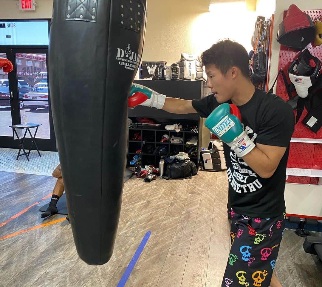 亀田和毅さんのインスタグラム写真 - (亀田和毅Instagram)「Iniciando la semana 🥊🥊🥊  今週もスタート🥊🥊🥊」8月10日 9時17分 - tomokikameda