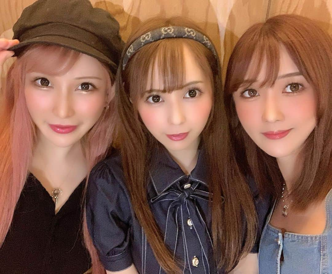 大槻ひびきさんのインスタグラム写真 - (大槻ひびきInstagram)「3人でご飯行ってきた😊 ノンアルコールで 女子会だよ🌸  お店は ITAEWON BOWLS&WINE 西麻布さん🌸 冷麺風お蕎麦や チキンスープなど どれも美味しかったー🥳  あと今回集まった理由がもう一つ。 最近お酒飲む機会あまり無いけど 実は私達お酒弱い3人組なんだよね🤣  そんな私が愛用してるサプリ MEZAMEL😊 @mezamel_official  お酒の前と、寝る前に飲むと 翌日体調スッキリ✨ ビタミンなど体に良いものでできてるから お酒飲まない日に飲んでもオケ😊  お酒弱くて美意識高めの2人には このサプリが必要だ！ と思って 今日集まったのでした🥰  #beauty #azabu #nishiazabu #mezamel」8月10日 1時26分 - yanhibi0221