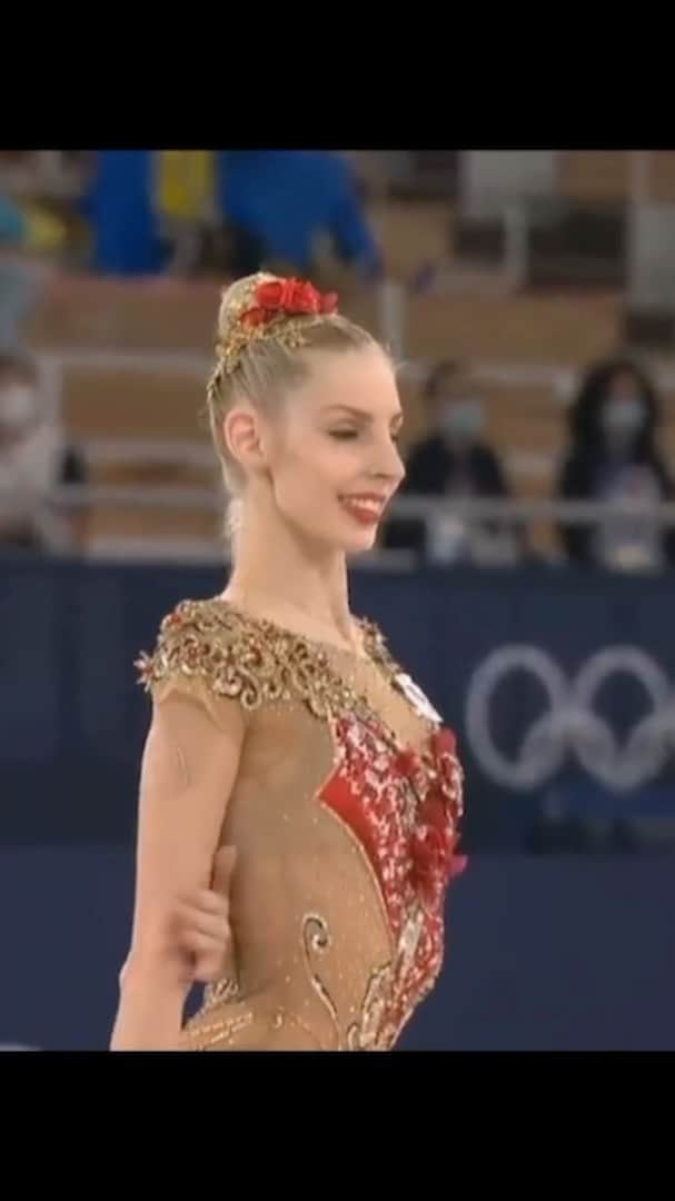 ダリア・ドミトリエワのインスタグラム：「Скажу коротко !   Девочки   @bli28zia  @arishadina1998  @tishchenko04  @angelina___shkatova  @a.maksimova__official  @tatarchik_official   Я вас очень сильно люблю ! Вас любит вся страна ❤️‍🔥  Вы наши золотые девочки 🥇   Самое главное не задавайтесь вопросом 👉🏼 За что ?   А постарайтесь понять ДЛЯ ЧЕГО ???Боженька так распорядился 🙏🏼 Возможно ни сразу вы это поймёте , но когда истина проявится …вы будете приятно удивлены ✨  Светите как солнце ☀️」