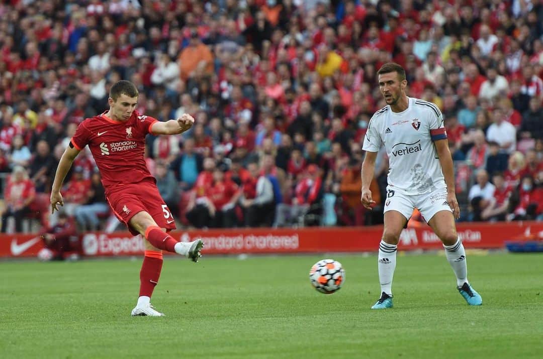 ベン・ウッドバーンのインスタグラム：「Felt good to get some more minutes in the tank and also to have the fans back 👏」