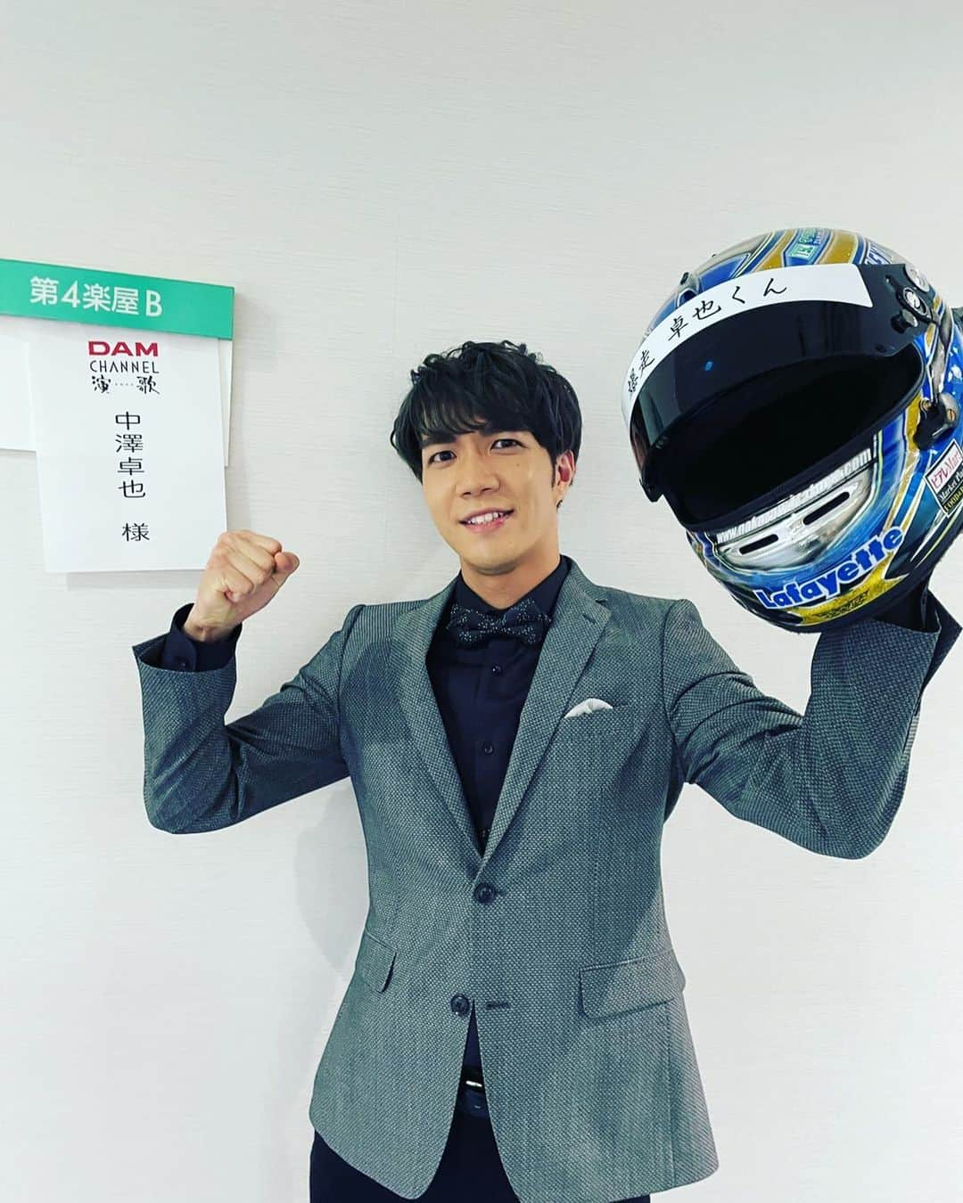 中澤卓也さんのインスタグラム写真 - (中澤卓也Instagram)「今日はMCを務める「DAM CHANNEL 演歌」の収録でした〜🙆‍♂️✨ 今回もゲストの皆さんと、色んなお話を🤤 カラオケDAMのあるお店で配信中の「DAM CHANNEL 演歌」🎤✨ 配信をお楽しみにー🙆‍♂️  #第一興商 #カラオケdam #damchannel演歌 #約束 #中澤卓也」8月10日 18時17分 - takuya_nakazawa.118