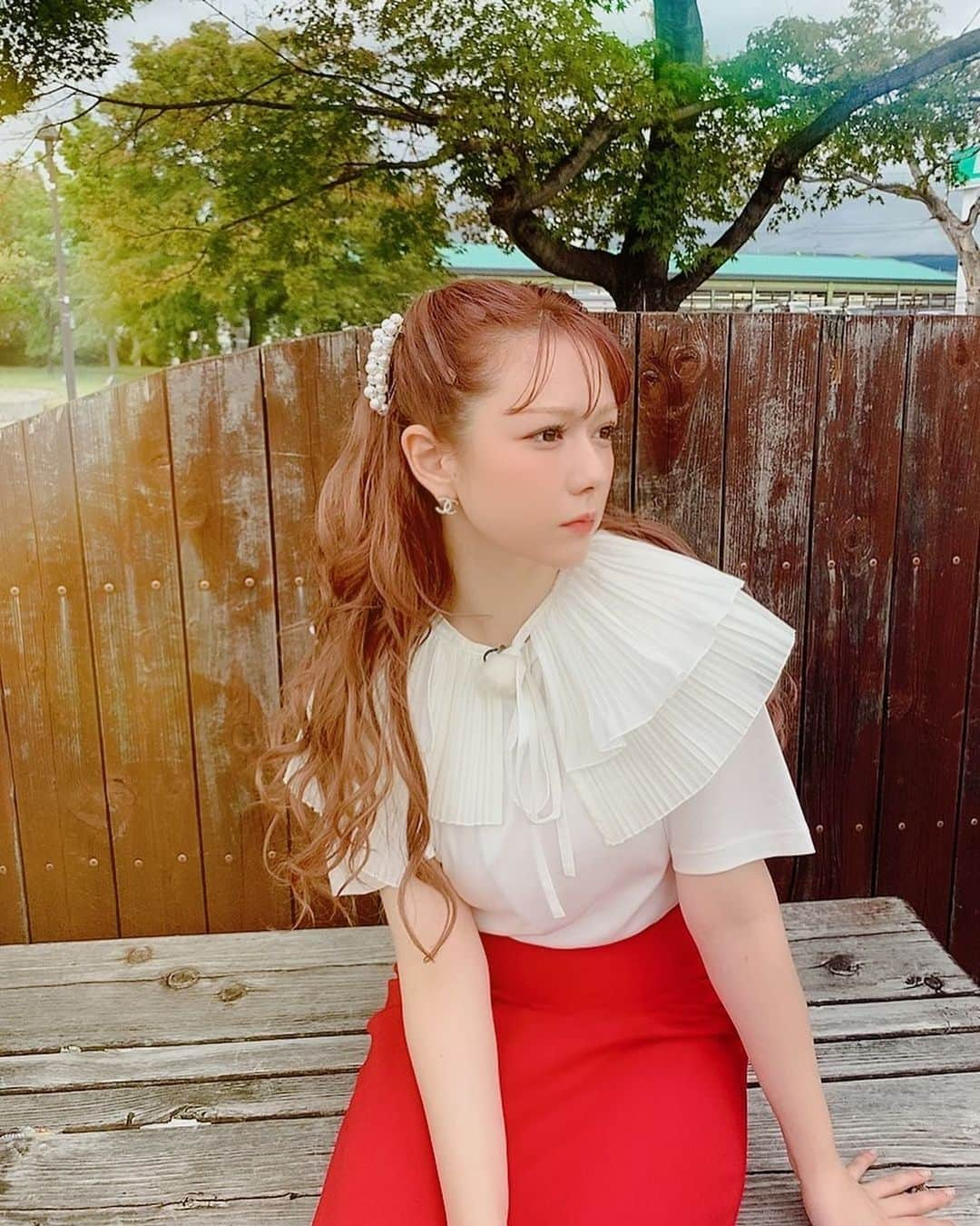 村重杏奈さんのインスタグラム写真 - (村重杏奈Instagram)「どんどん垢抜けてみんなの希望になりたい所ではある🐰🥕🌟  #今日のテーマは表参道に売ってる物しか口にしなそうなお嬢 #横にいるのはいつもセバスチャン #シンプルにどんな奴？ #絶対やめとけ #あんにゃん今日もおちかれ❤️‍🔥」8月10日 18時43分 - hktanna4848