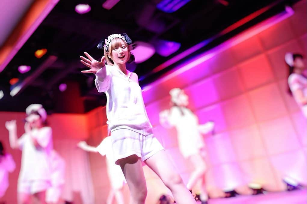 美羽えりのインスタグラム：「ジェラピケコラボライブ🐏🎤💕  photo ササキさん . #gelatopique #idollive  #ジェラートピケ #アイドル #ライブ #japanesegirl #tokyo」