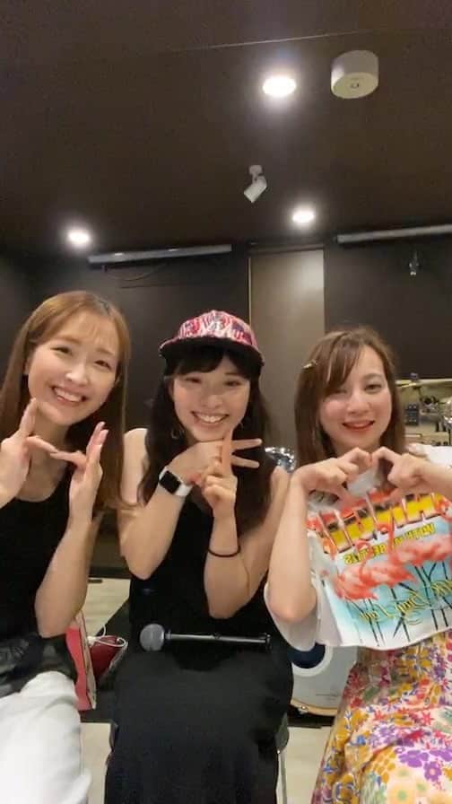 仮谷せいらのインスタグラム：「8/11 配信リリース はるかりまあこ One day traveler🍑✈️ 是非聴いてね💜❤️💙」